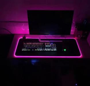 لوحة ماوس صغيرة مضيئة RGB - موديل FV-G230